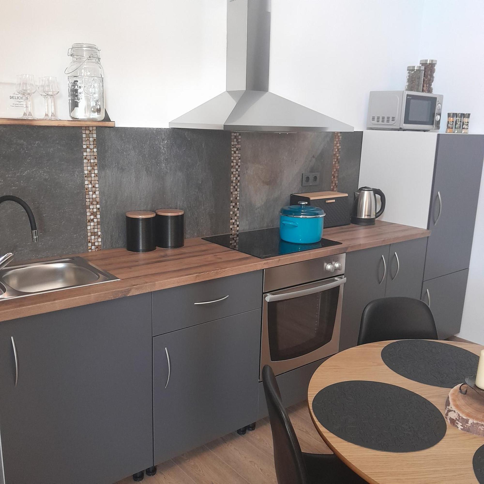 Marangun Apartman Apartamento